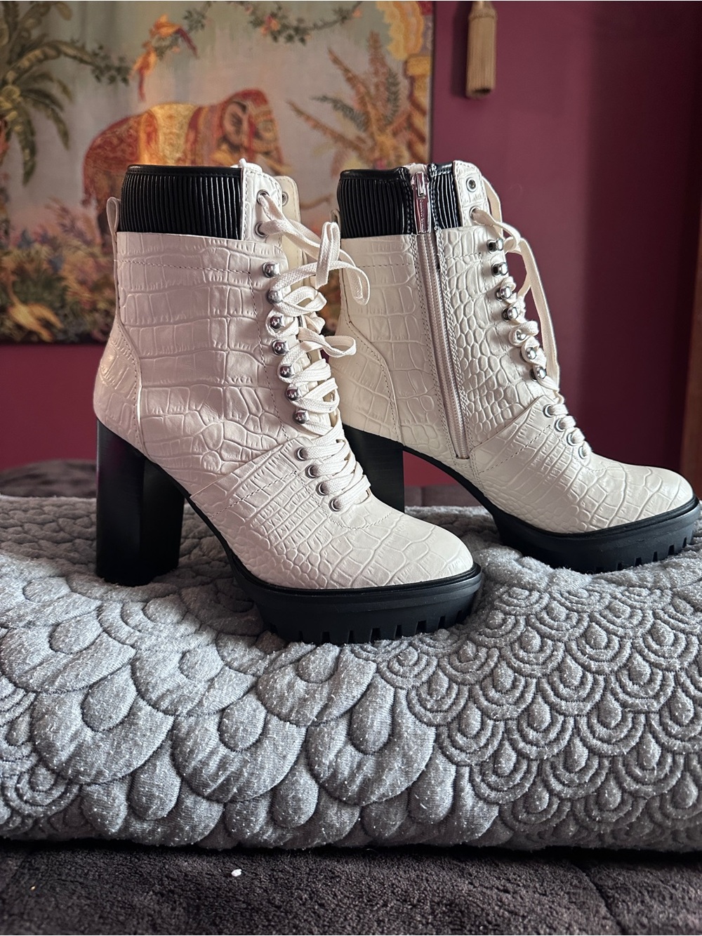 🖤🤍Vince Camuto Ermania Croc Leather Platform Combat Boots White Size 6.5M NIB